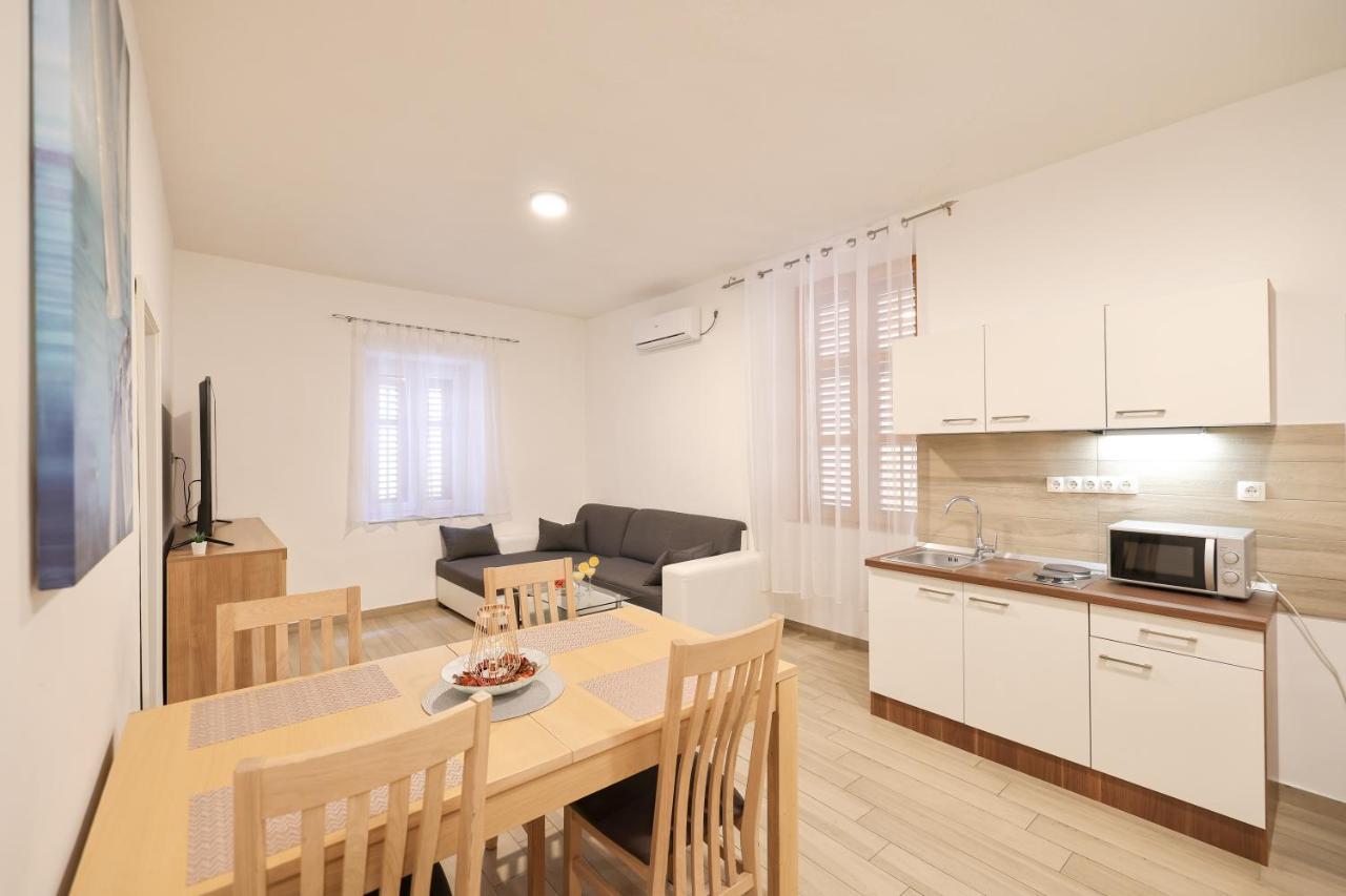 Old Town Donatello Apartment Задар Екстер'єр фото